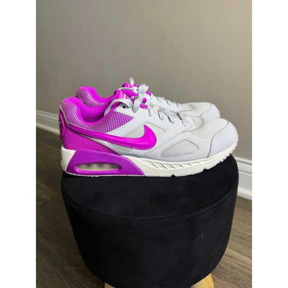 Nike Other - Nike Air Max IVO Kids 7Y Sneakers pure platinum/Hyper Pink 579998-055